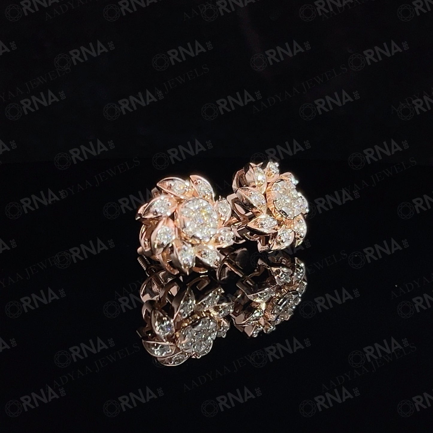 Ezra Diamond  Earring